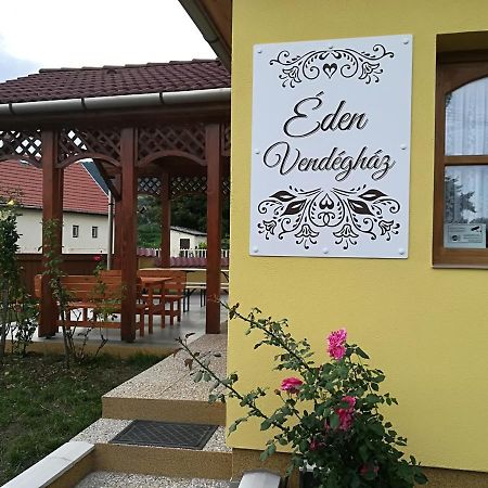 KisnánaEden Vendeghaz公寓 外观 照片