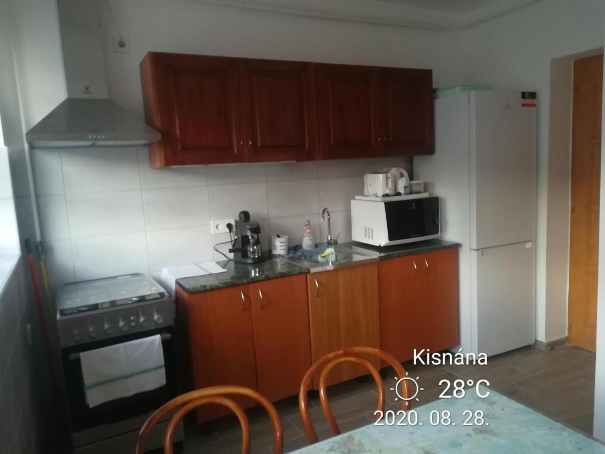 KisnánaEden Vendeghaz公寓 外观 照片