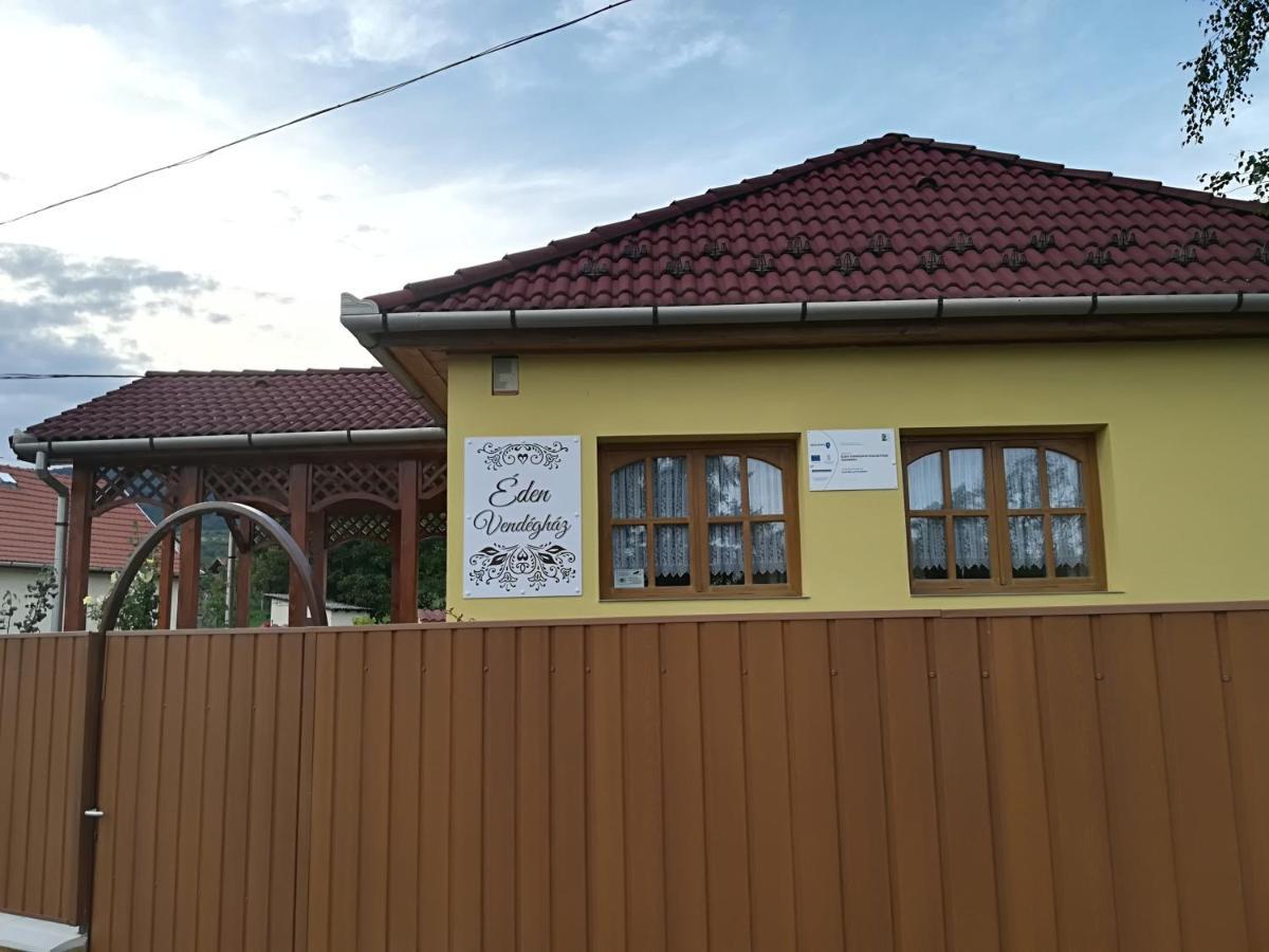 KisnánaEden Vendeghaz公寓 外观 照片